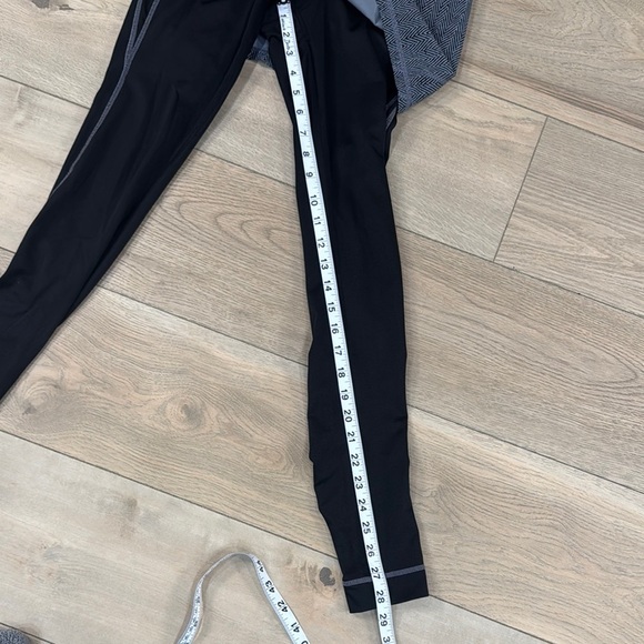 Athleta Women's Black and Gray Herringbone Skirted Leggings - Picture 10 of 16